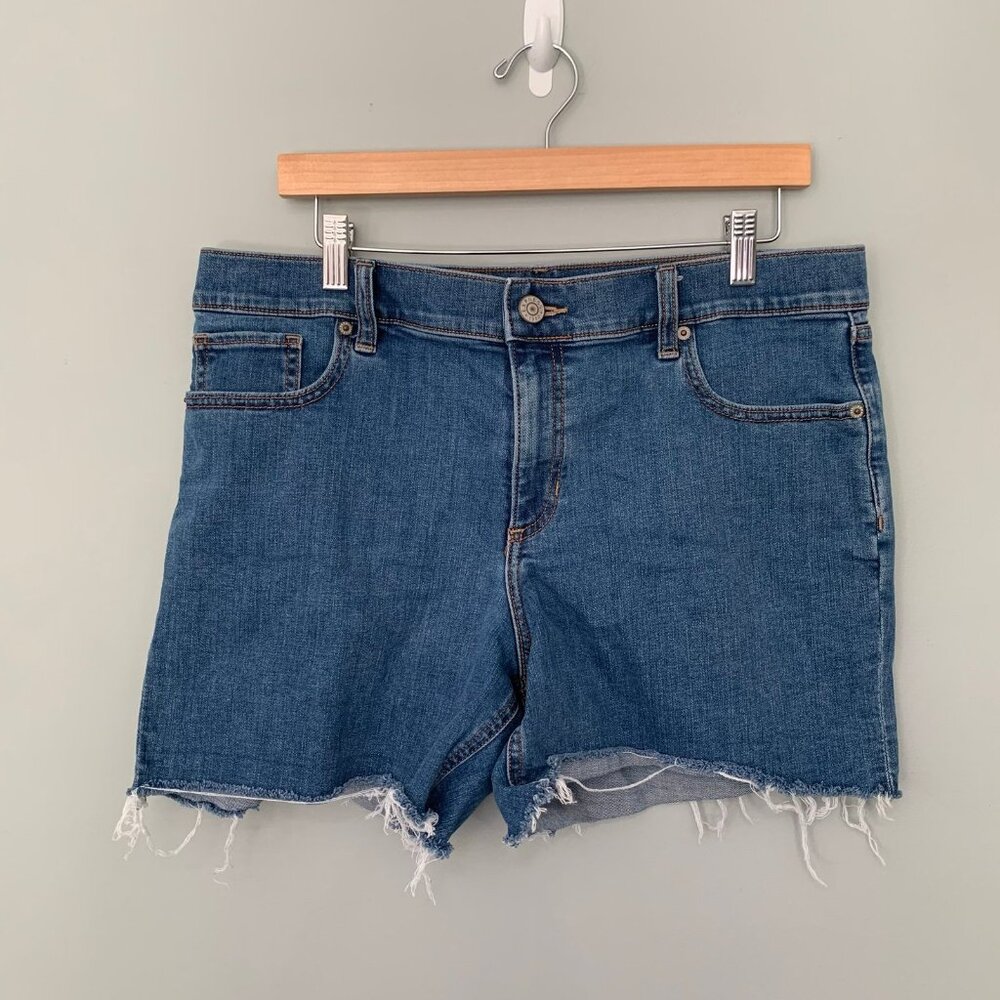 Express Midi Mid Rise Denim Shorts Women Size 12 Medium Wash Frayed Hem Casual